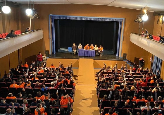 Asamblea de trabajadores de la empresa.