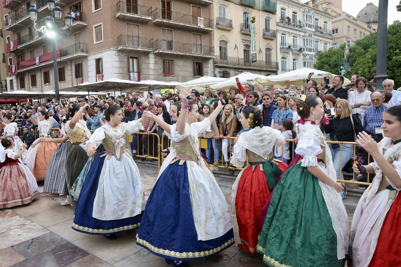 Dansà infantil a la Virgen de los Desamparados