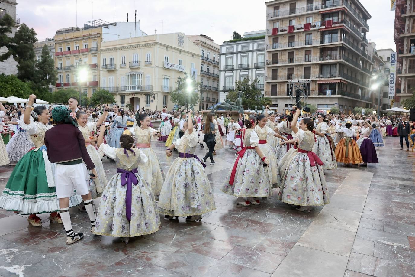 Dansà infantil a la Virgen de los Desamparados