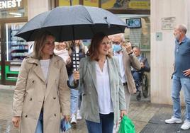 Paula Llobet y María José Catalá, este viernes.