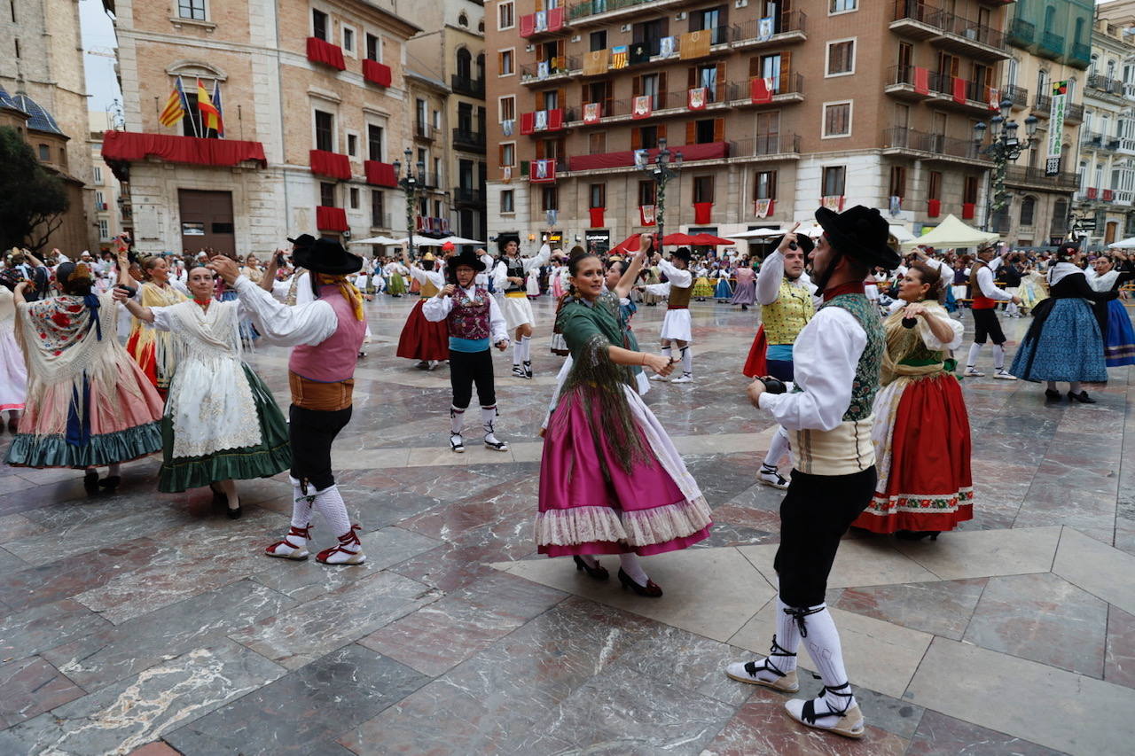 Así ha sido la dansà dels Pobles por el Centenario de la Coronación de la Virgen