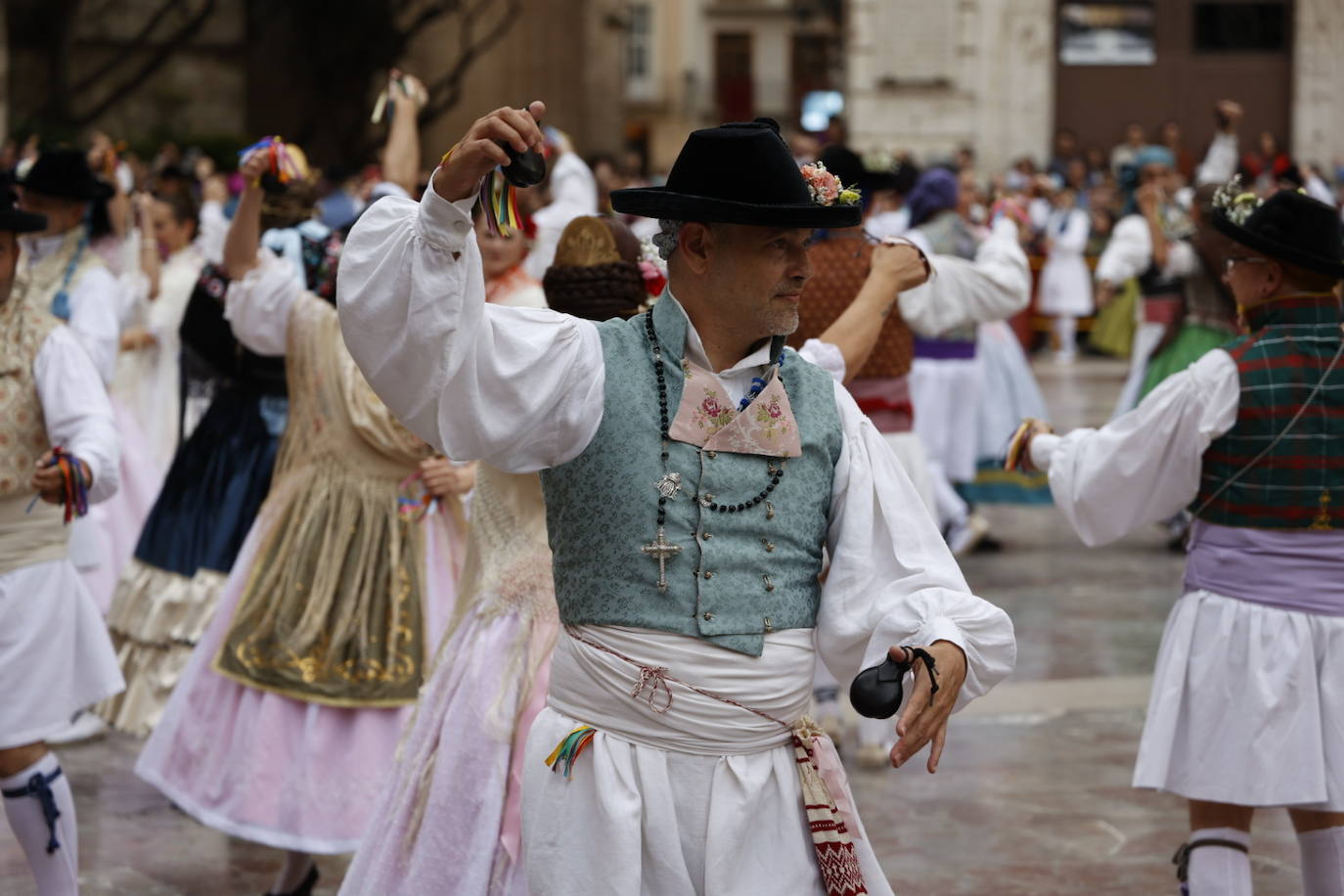 Así ha sido la dansà dels Pobles por el Centenario de la Coronación de la Virgen