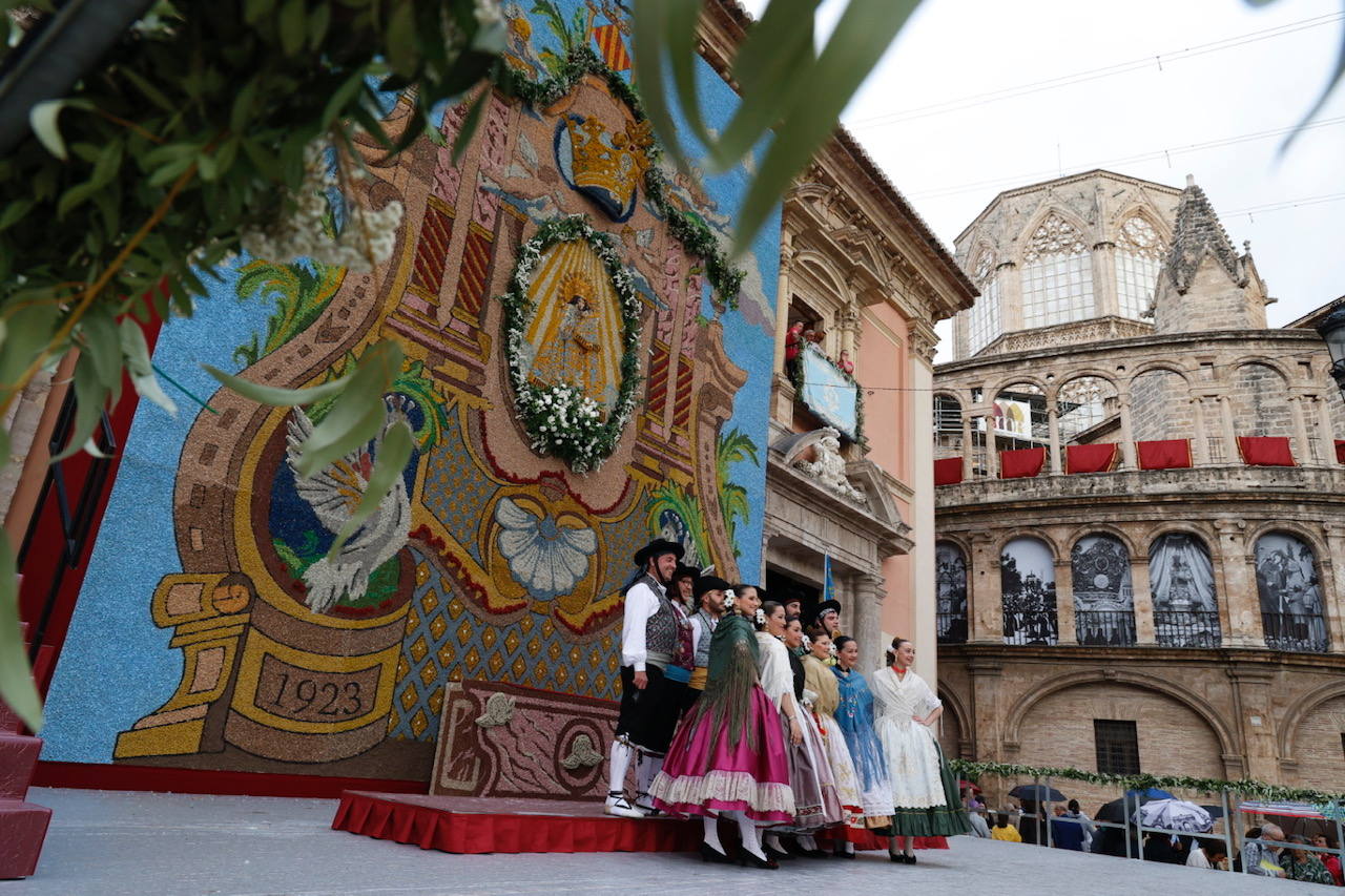 Así ha sido la dansà dels Pobles por el Centenario de la Coronación de la Virgen