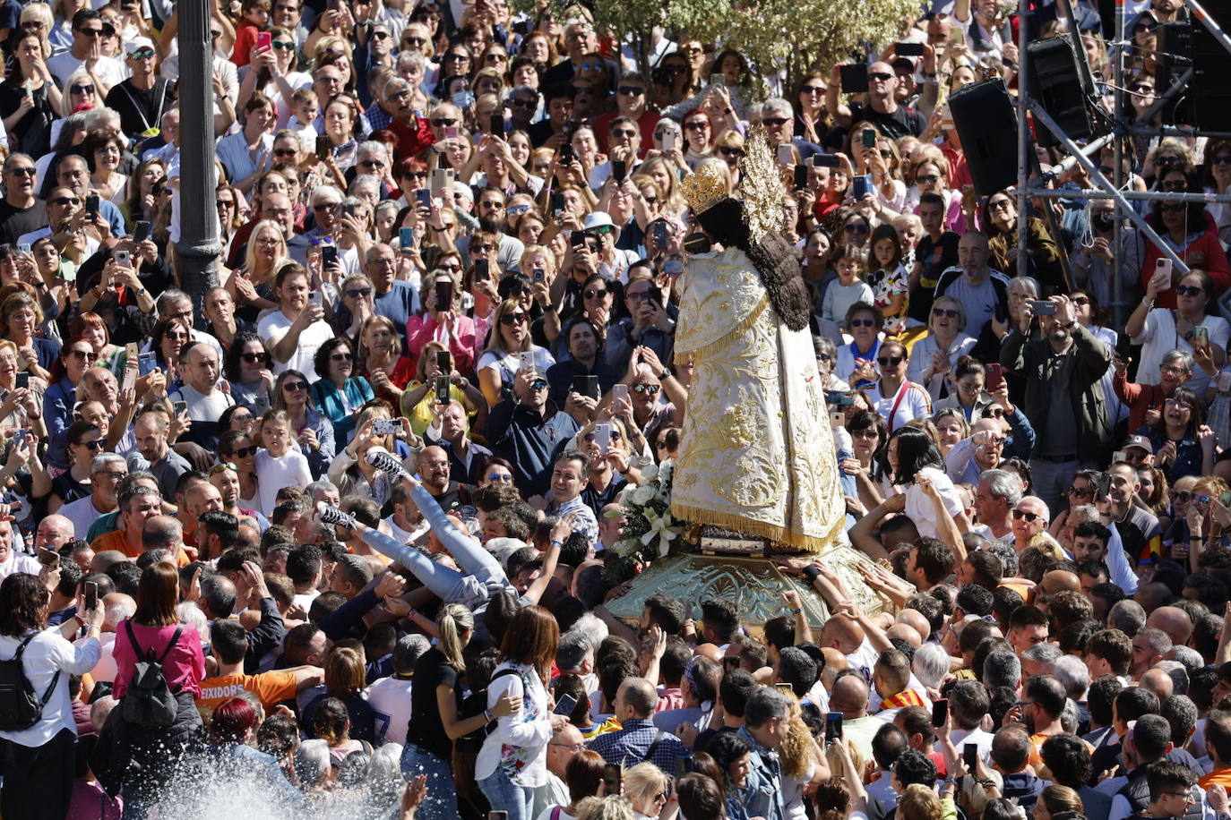 Así ha sido el Traslado de la Virgen de los Desamparados