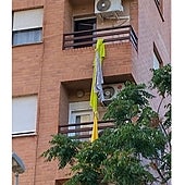 Un hombre de 77 años muere tras descolgarse con unas sábanas desde su balcón en Burjassot