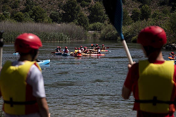 Actividad popular en el río.