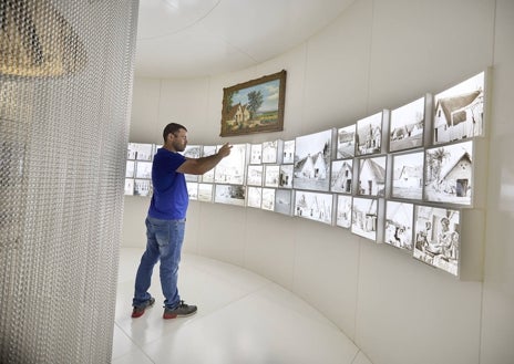 Imagen secundaria 1 - Los visitantes disfrutan de la exposición permanente del Museo Europeo del Año.