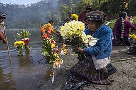 El tradicional ritual de los indígenas de Guatemala