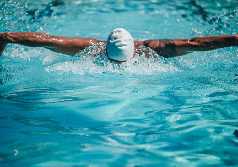 Por qué la natación es el mejor descanso activo para los runners