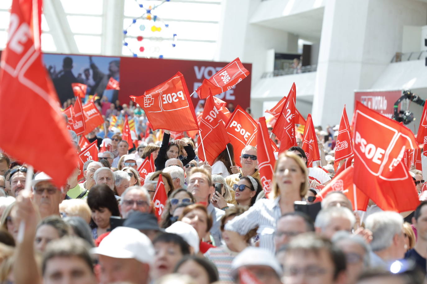 Fotos del mitin de Pedro Sánchez en Valencia antes del 28-M