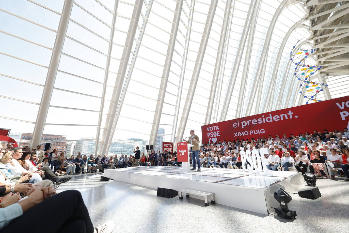 Fotos del mitin de Pedro Sánchez en Valencia antes del 28-M