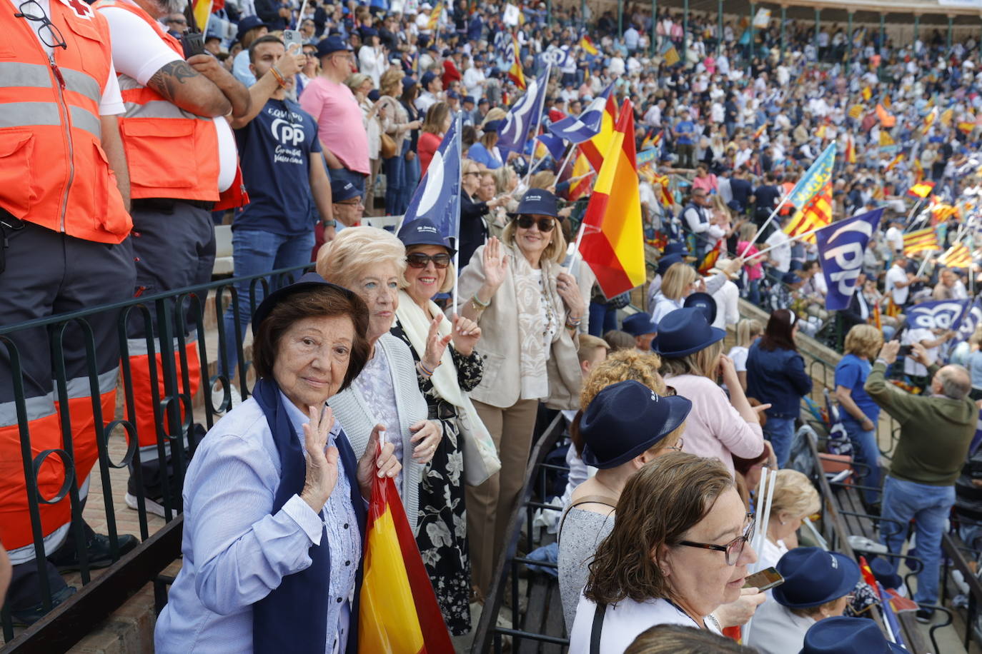 Fotos El Pp Llena La Plaza De Toros En Su Mitin En Valencia Las Provincias 0390