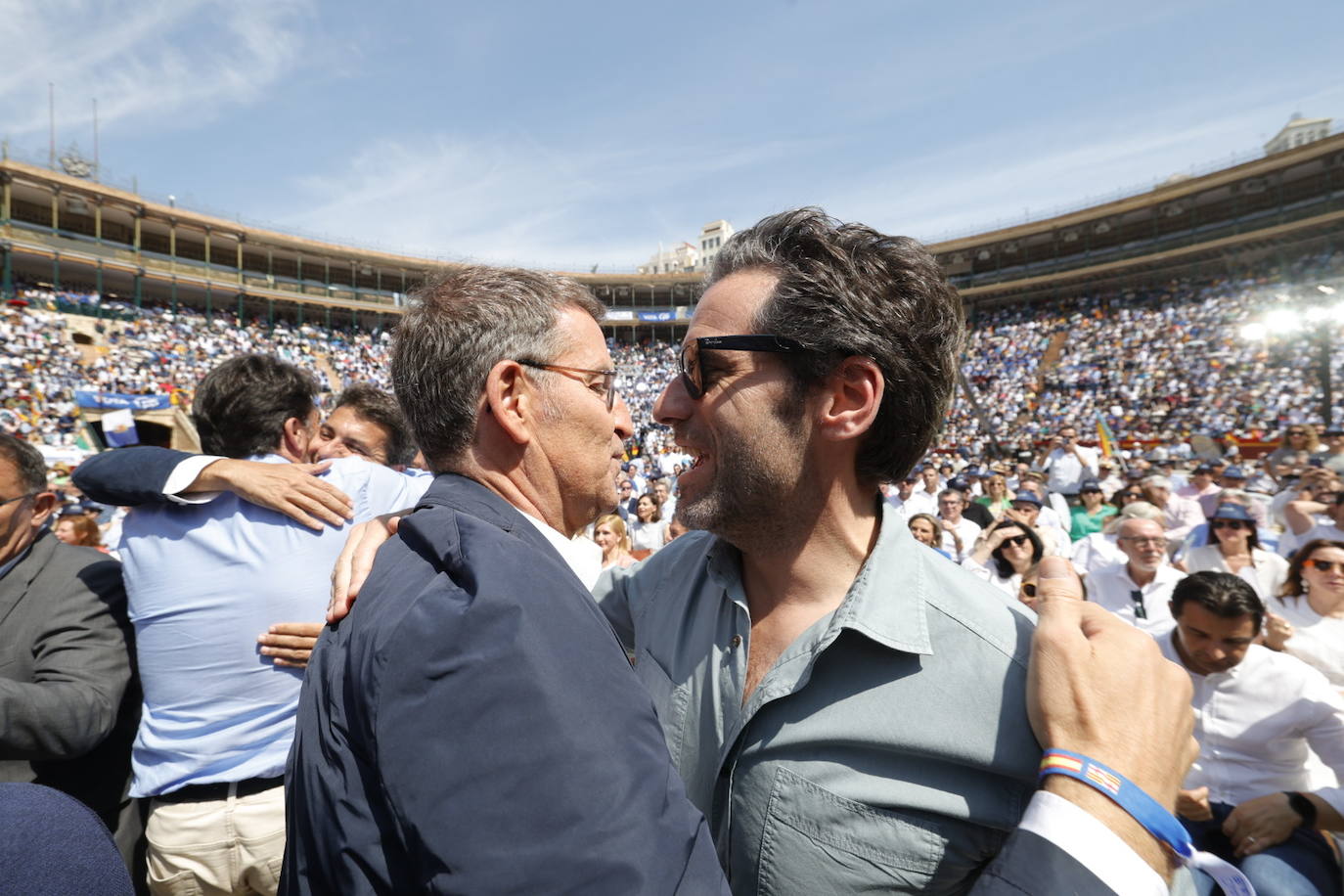 Fotos: el PP llena la plaza de toros en su mitin en Valencia