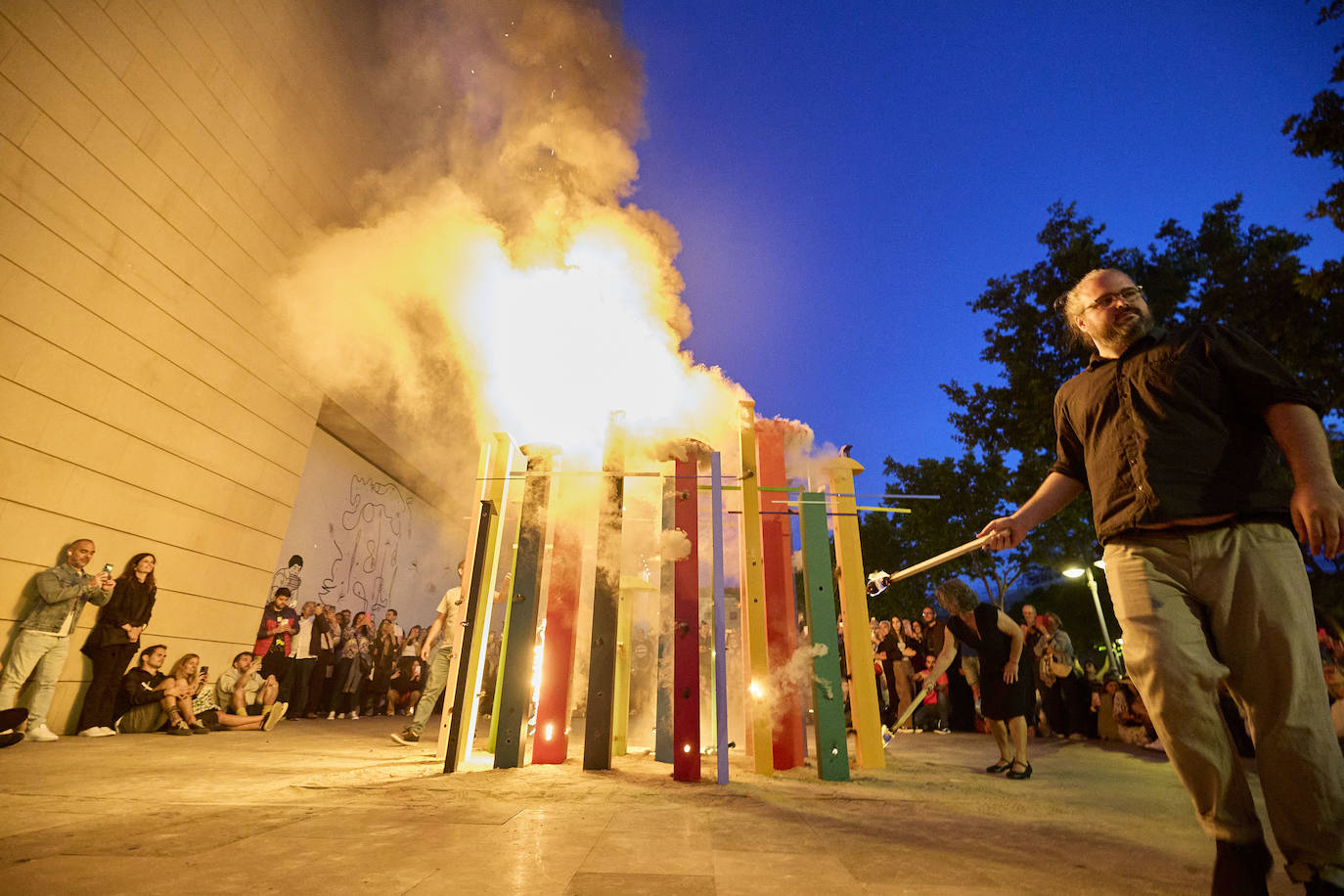 El IVAM festeja la Noche Europea de los Museos con la &#039;cremà&#039; de la falla del artista Alfredo Ruiz