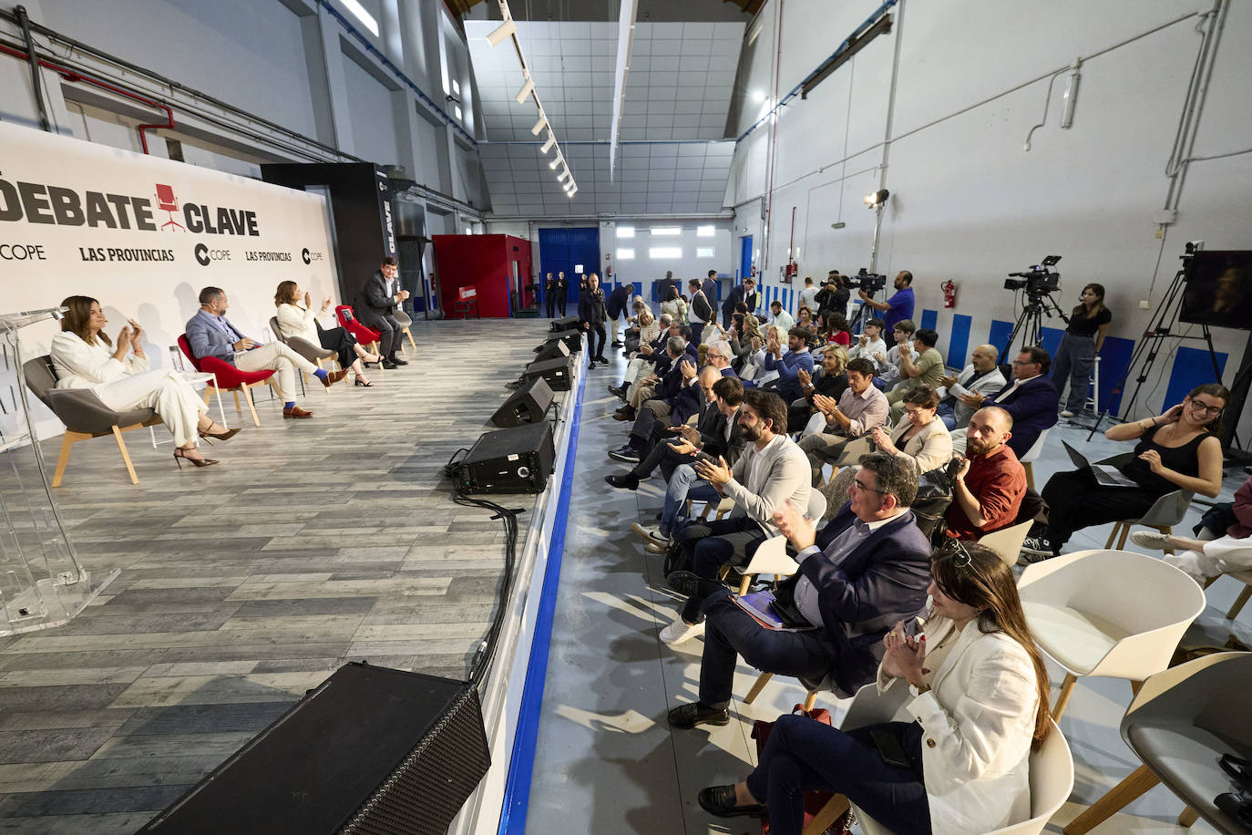 Los candidatos a la alcaldía de Valencia, en el último debate clave de LAS PROVINCIAS