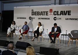 Los candidatos, este lunes, en el debate clave organizado por LAS PROVINCIAS.