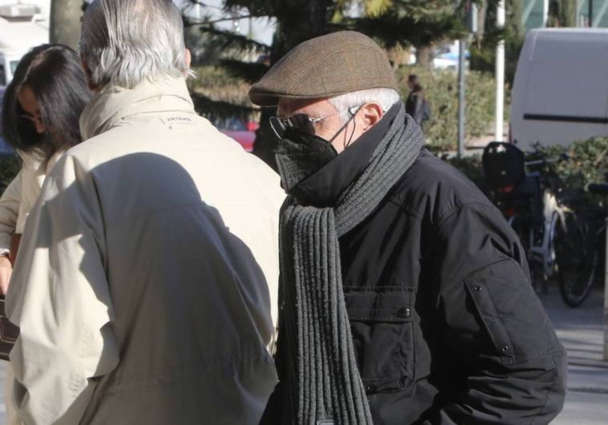 Mariano López, suegro de Marcos Benavent, en las inmediaciones de la Ciudad de la Justicia.