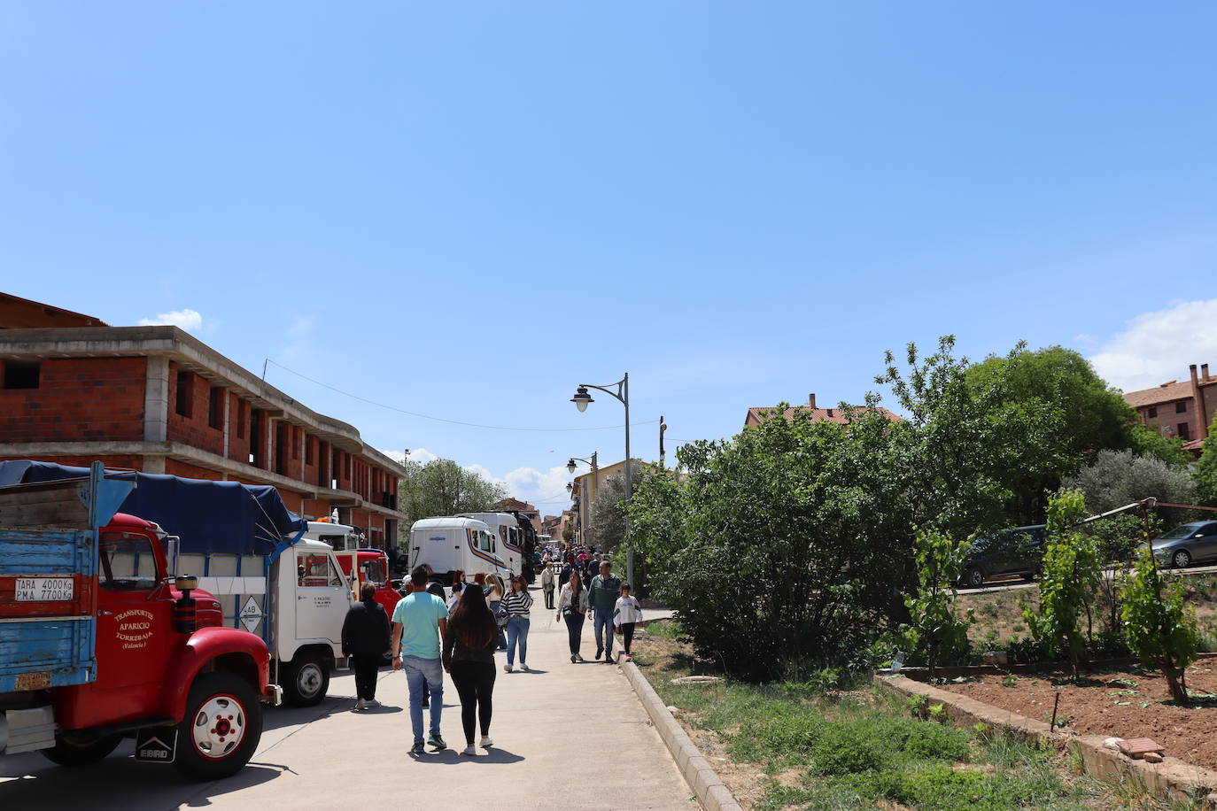 Los camiones y furgones de nuestros abuelos se dieron cita en el Rincón de Ademuz