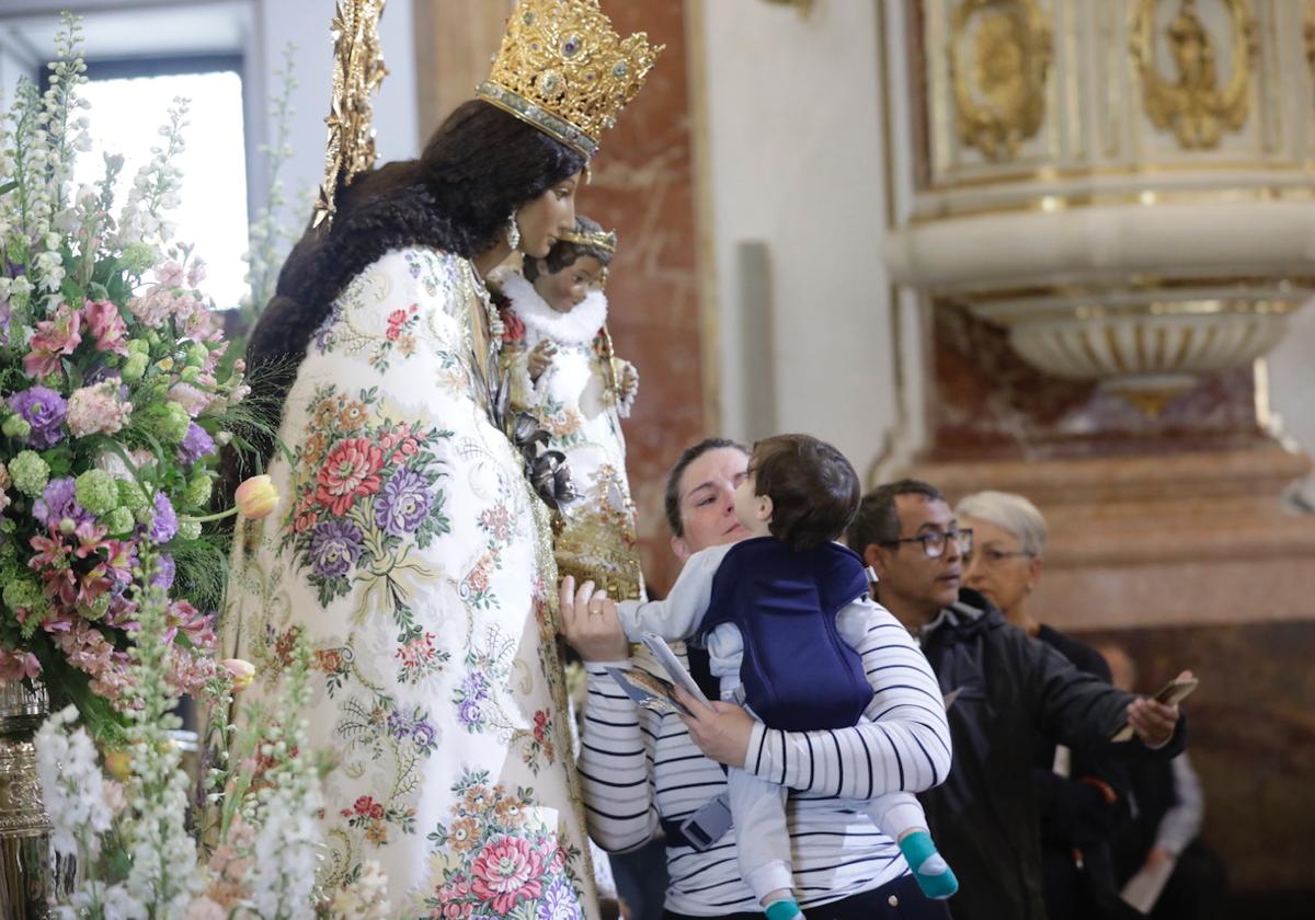 Así ha sido el Besamanos de la Virgen 2023