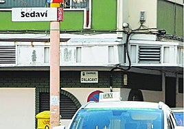 Un taxi en el municipio.