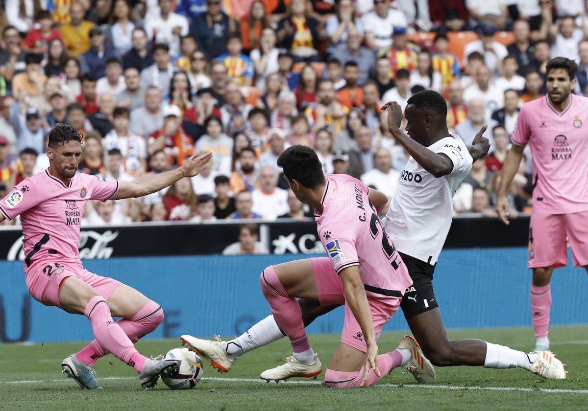 Diakhaby, en el encuentro de este domingo contra el Espanyol.