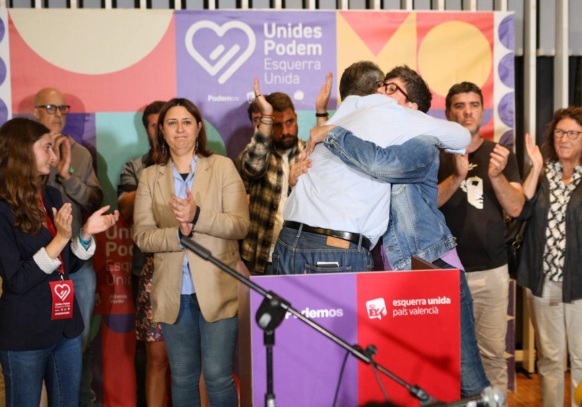 Dirigentes de Unidas Podemos en la trágina noche electoral.