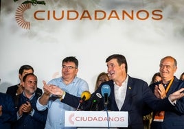 El portavoz de Ciudadanos, Fernando Giner, tras conocer los datos de las elecciones.