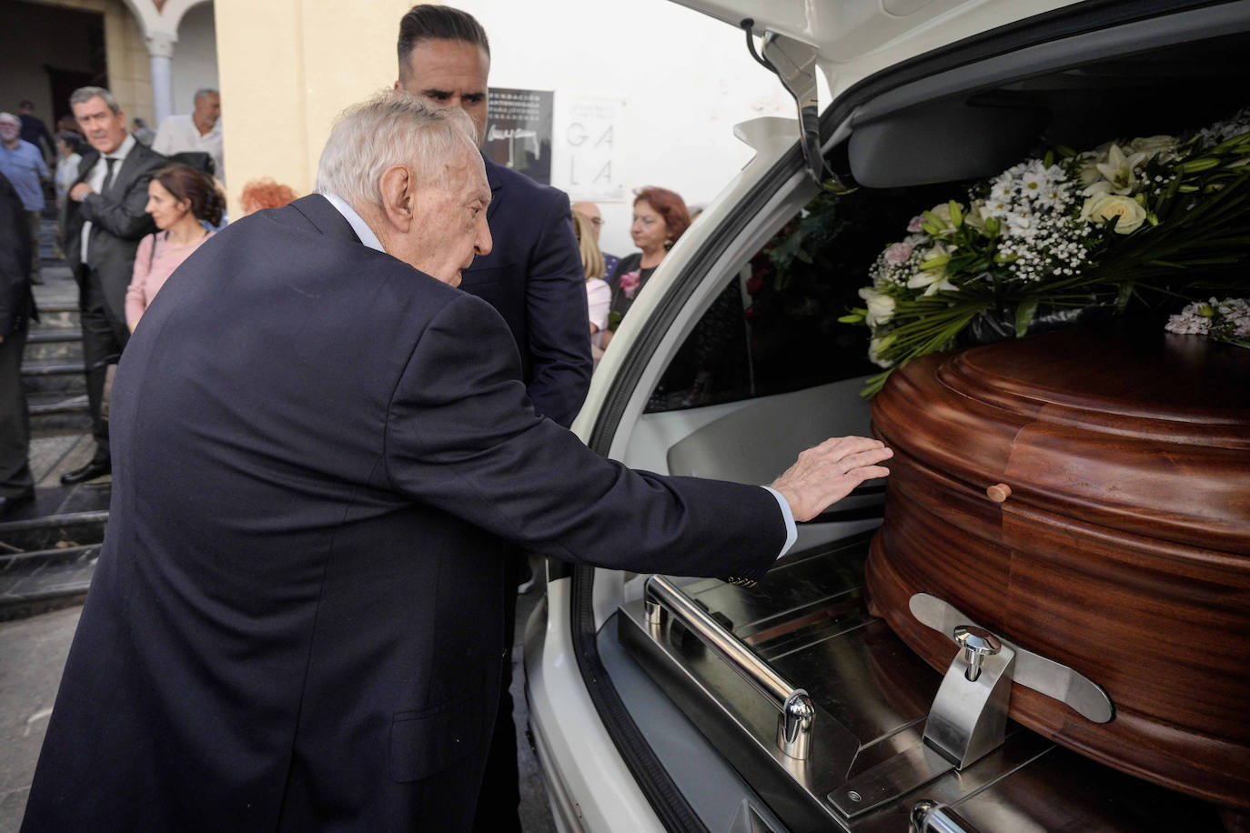 Familiares y amigos despiden a Antonio Gala