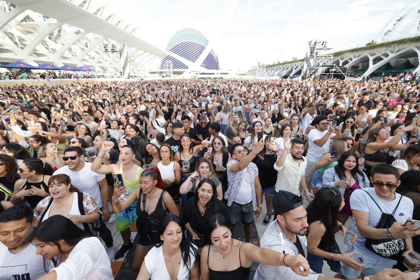 El reggaeton conquista la Ciudad de las Artes y las Ciencias de Valencia