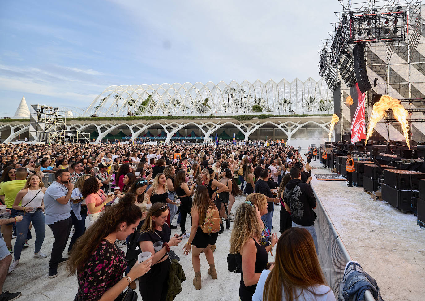 El reggaeton conquista la Ciudad de las Artes y las Ciencias de Valencia