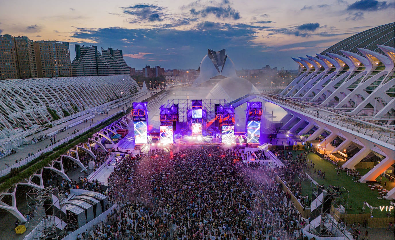 El reggaeton conquista la Ciudad de las Artes y las Ciencias de Valencia