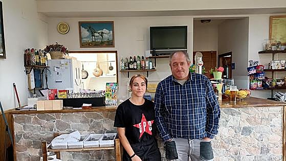 Una aldea con bar en el cielo de la Comunitat