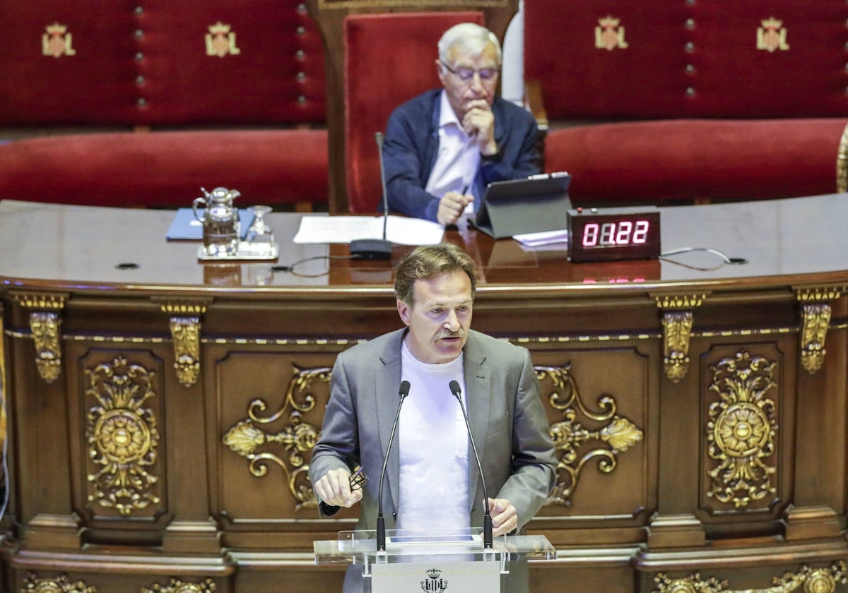 Grezzi, en un pleno del Ayuntamiento de Valencia.