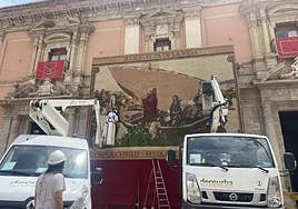 Montaje del tapiz del Corpus Christi, homenaje a Sorolla.