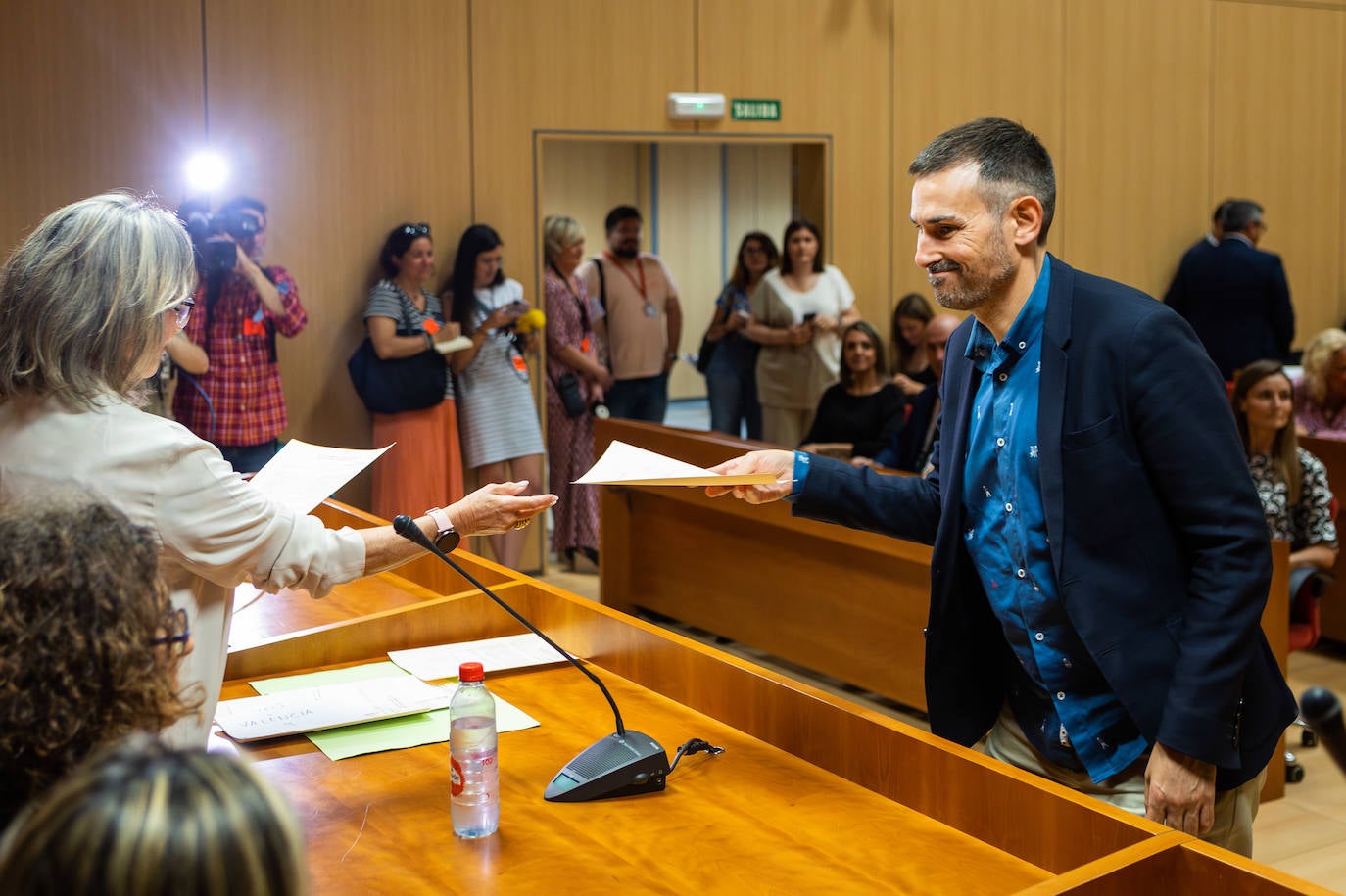 Recogida de actas de todos los concejales del Ayuntamiento de Valencia