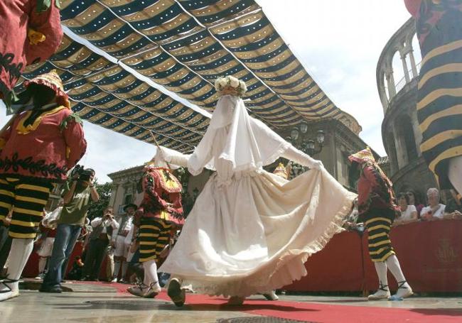 La danza de la Moma en el Corpus en Valencia.