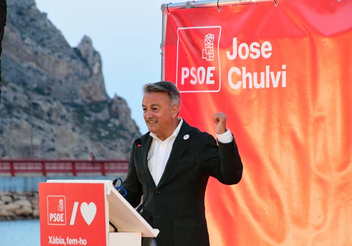 José Chulvi, durante el mitin en Duanes de la Mar de Xàbia.