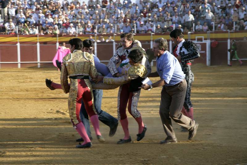 Fotos | La vida de Vicente Barrera, en imágenes: de torero a político