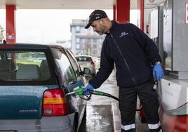 El precio de la gasolina da otro tumbo al acercarse las vacaciones de verano