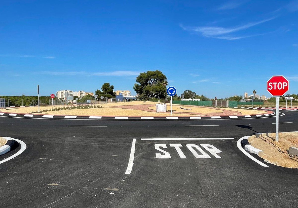 Nuevo acceso a la playa de Tavernes.