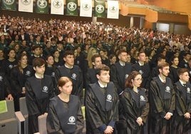 Alumnos de la Universidad Católica, durante uno de los actos de graduación.