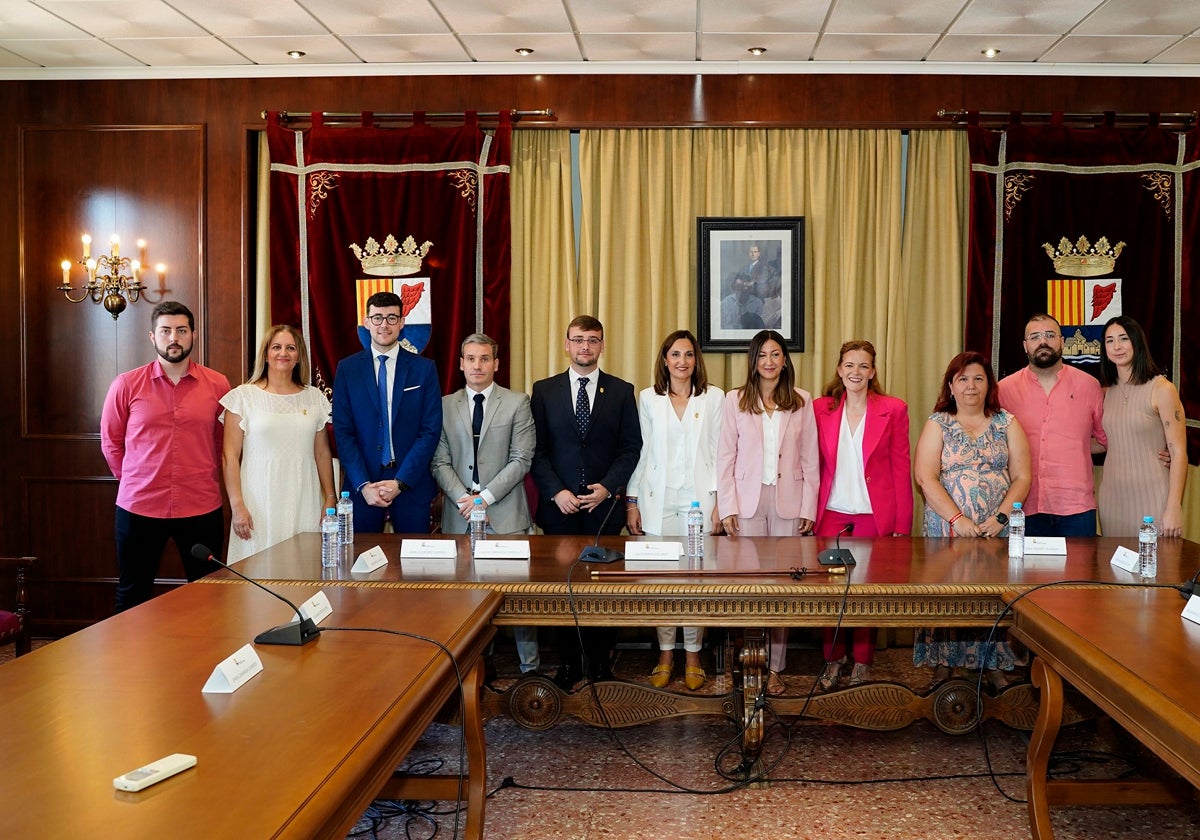 Nueva corporación municipal de La Llosa de Ranes con al primera alcaldesa de la historia.