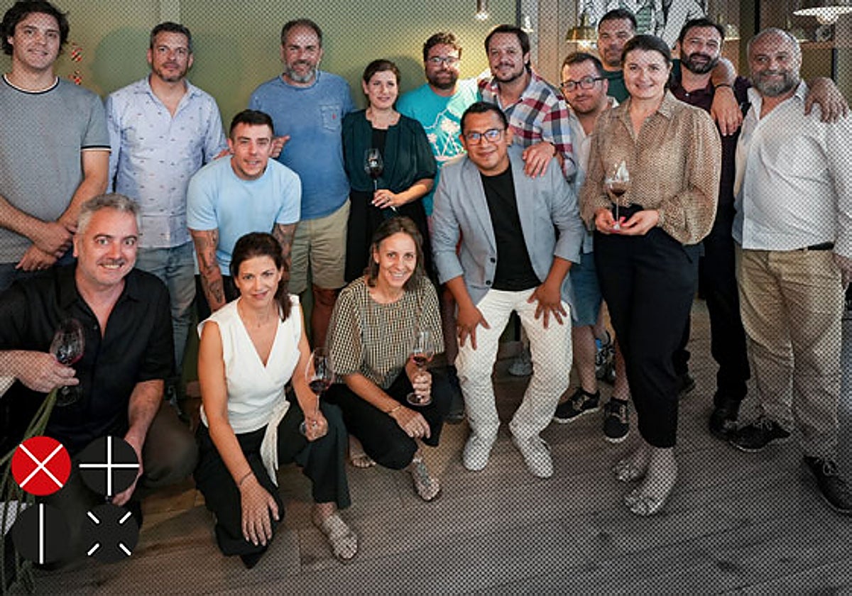 Foto de familia tras la cata