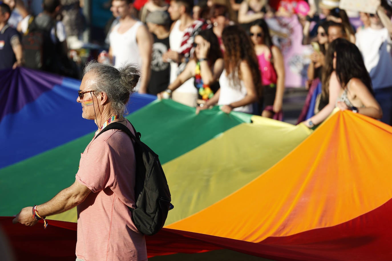 Las mejores imágenes de la marcha del Orgullo en Valencia