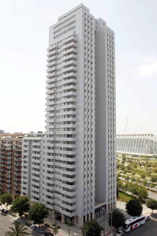 3. Torre de Francia. 115 metros - 35 plantas. Apartamentos. Construido en 2002