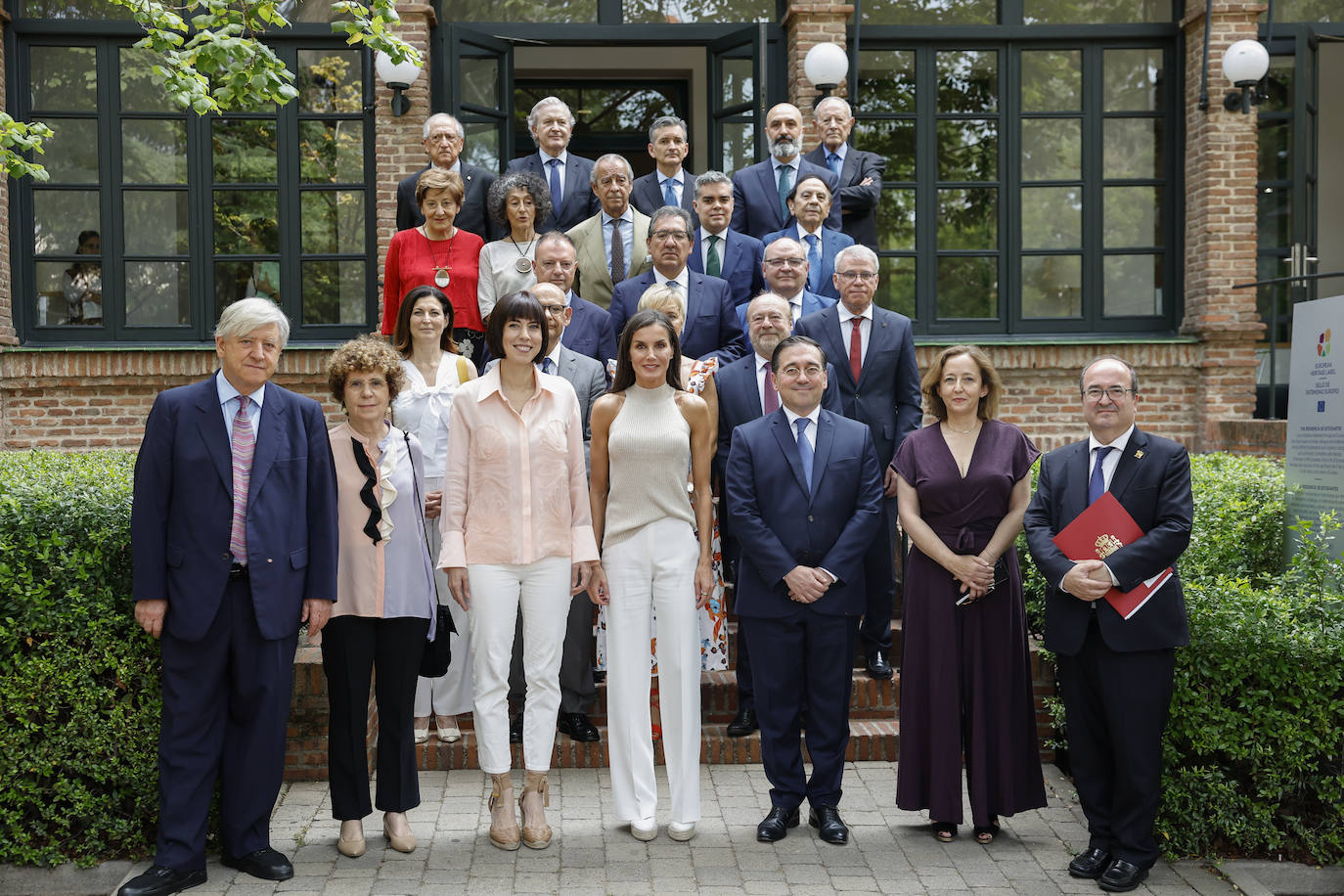 La visita de la Reina Letizia a la selección femenina de fútbol en Las Rozas