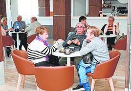 Clientes del programa vacacional del Imserso en una imagen de archivo.