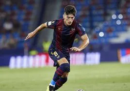 Pepelu, durante un partido con el Levante UD.