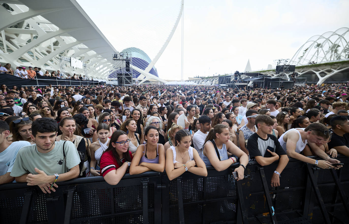 Miles de personas vibran con el Big Sound de Valencia en su primer día