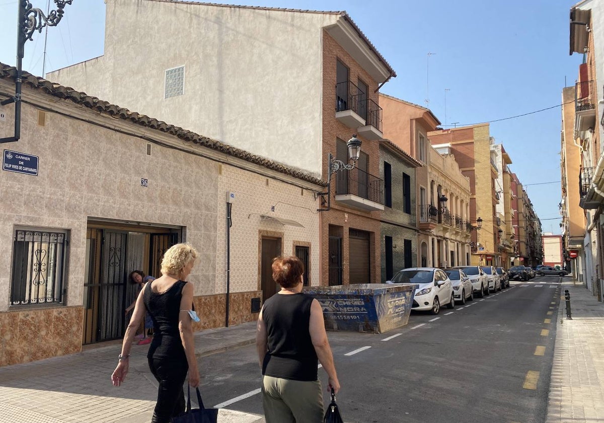 Calles del barrio Llamosí, junto a la iglesia de Los Ángeles del Cabanyal, donde se va a renovar el alcantarillado.